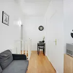 Modern Studio In The Heart Of Oberkampf