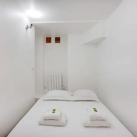 Modern In The Heart Of Oberkampf Apartment *
